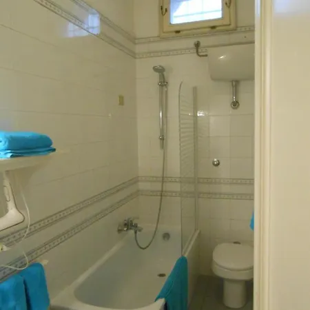 Tra I Tetti Con Bagno Privato Пиза