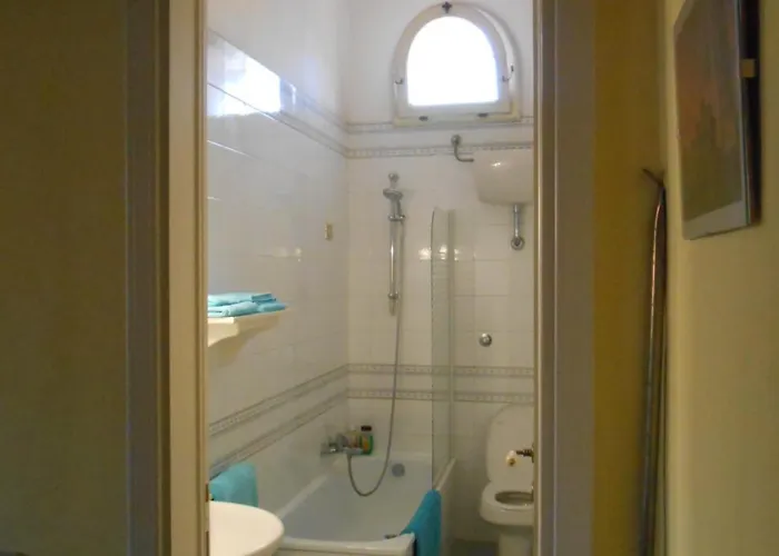 בית הארחה Tra I Tetti Con Bagno Privato 3*