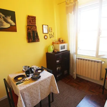 Tra I Tetti Con Bagno Privato Guest house