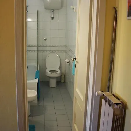 Guest house Tra I Tetti Con Bagno Privato Pisa